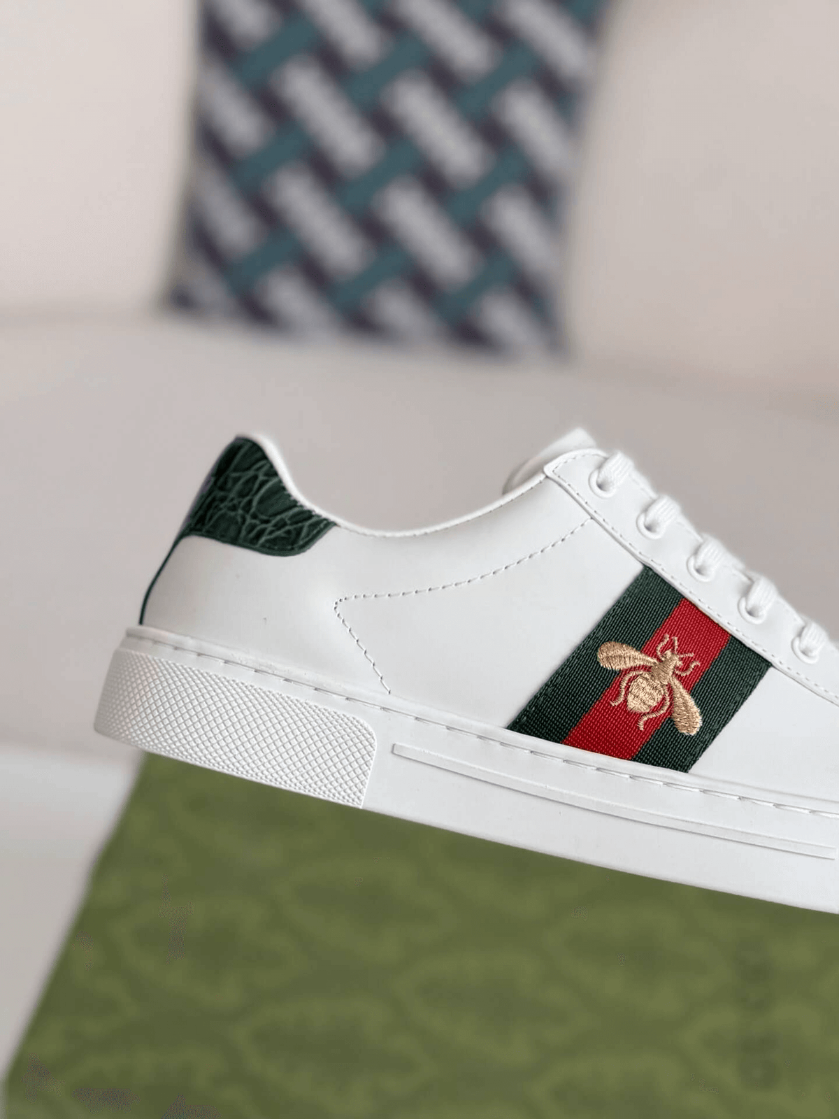 Gucci Ace-White Leather/Web Stripe with Bee