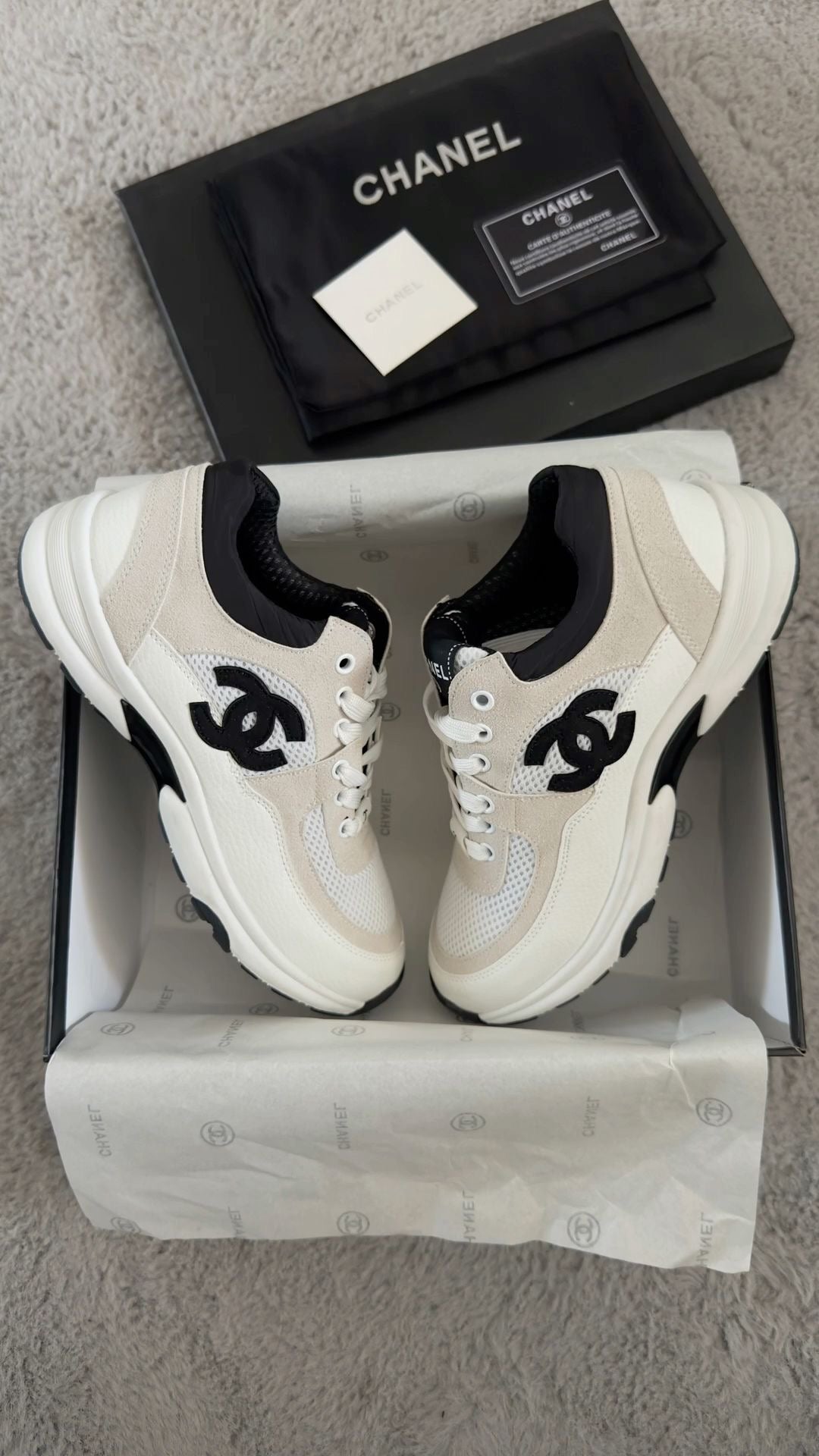 Chanel Low Suede White Black