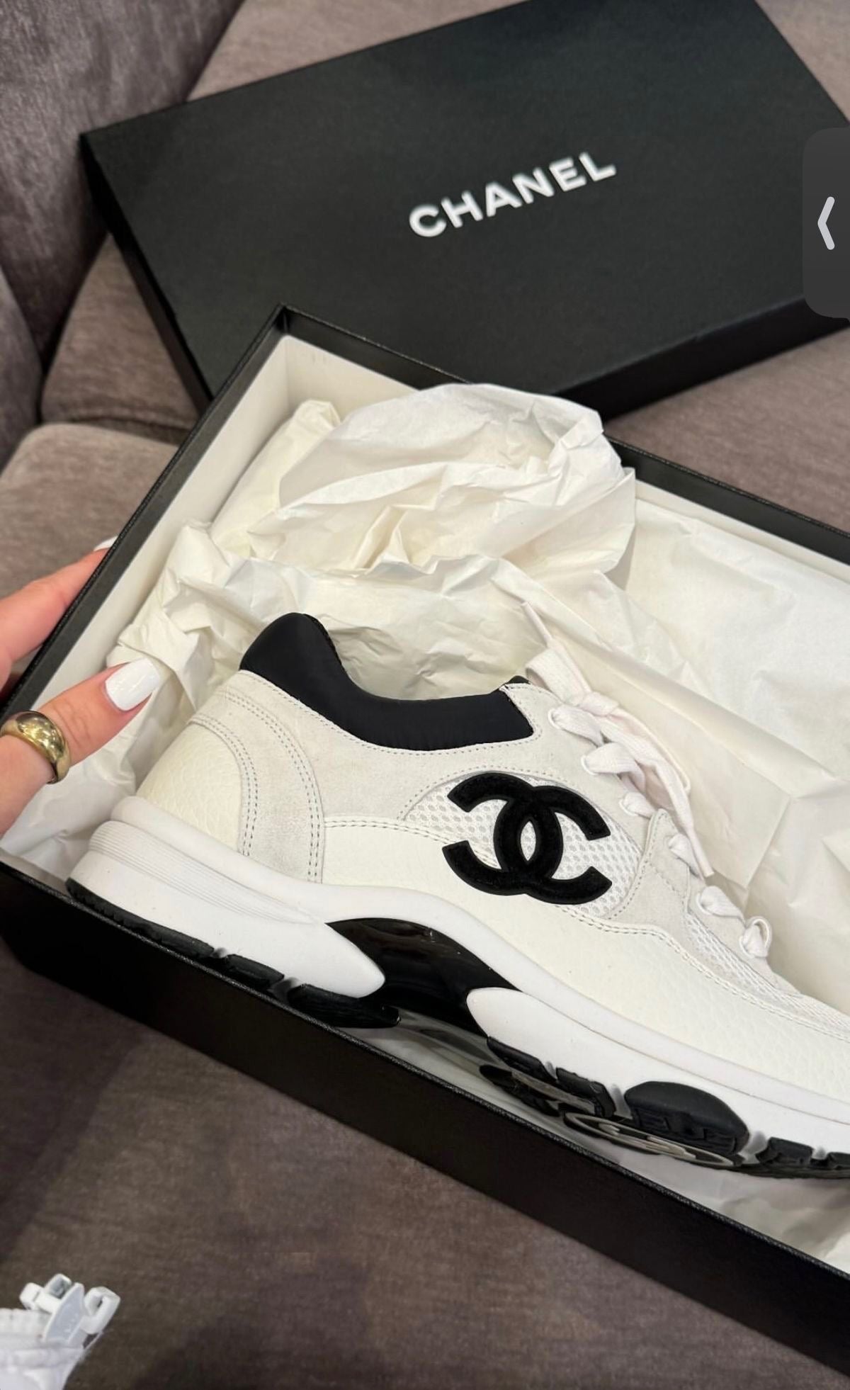 Chanel Low Suede White Black